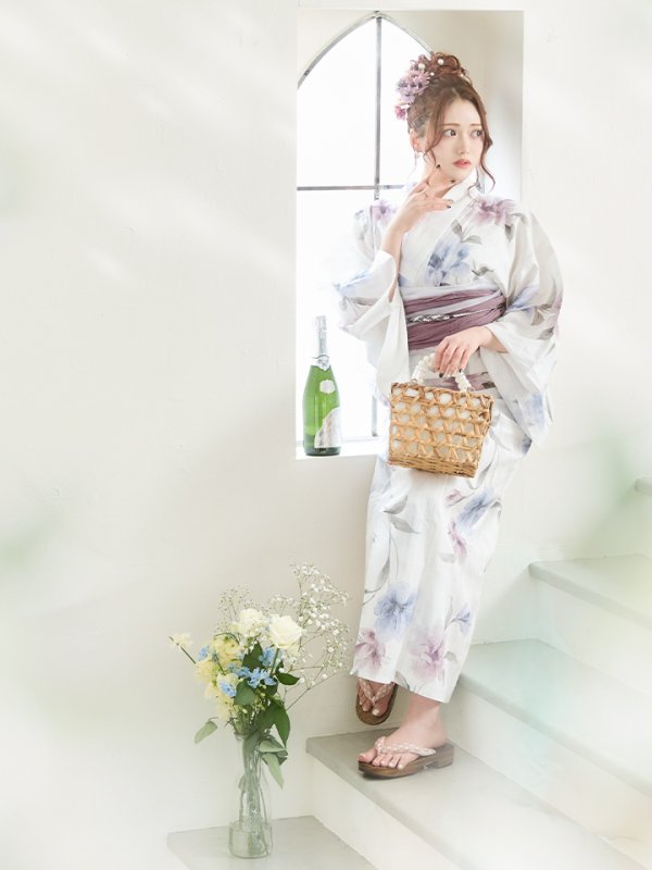 画像13: 【即日発送！】ホワイト×アイシーフラワー浴衣【浴衣３点セット 浴衣/帯/下駄】[YMT] (13)