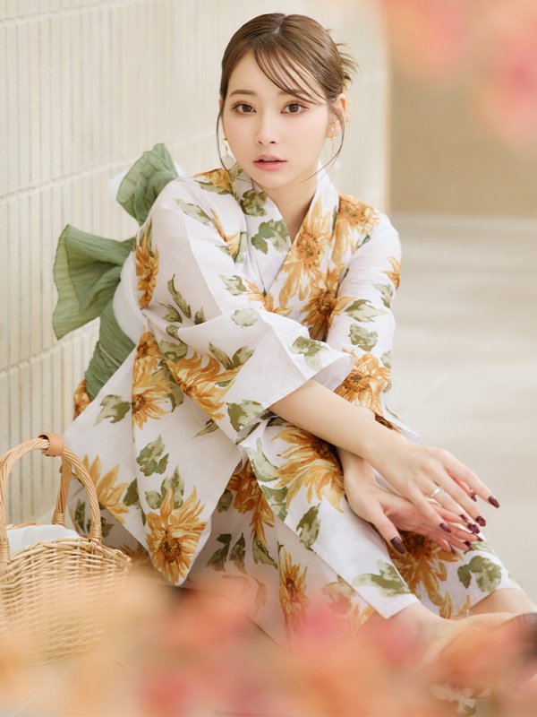 画像1: 【予約 / 5月中旬発送予定】水彩向日葵浴衣 OBI-siwa-201-wk-2-GR / HIMO-900-yn-3-GYxGD / HEKO-800-sb-5-WH / YA-68-kn-YEBE / GETA-02-ok-2-IV / [YMT] (1)