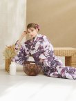 画像9: 白地×ピンクの蓮の花浴衣【浴衣３点セット 浴衣/帯/下駄】OBI-siwa-201-wk-1-LV / HIMO-902-kj-5-RosePK / HEKO-800-sb-5-WH / YA-1027-wk-PL / GETA-02-ok-8-RoseP/ [YMT] (9)