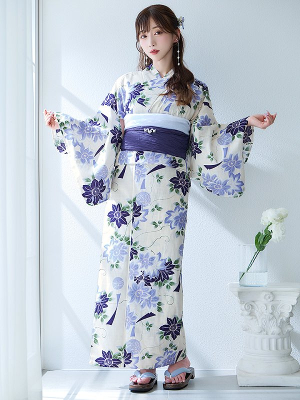 画像4: 【即日発送】白地に凛と咲くクレマチス柄浴衣【浴衣３点セット 浴衣/帯/下駄】[YMT] (4)