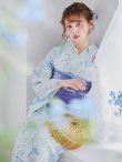 画像8: 【予約 / 5月中旬発送予定】水彩百合ナチュラルブルー浴衣 OBI-g-500-kj-9-NV / HIMO-900-yn-4-GYxGY / HEKO-800-sb-8-DusBL / YA-1074-kn-BL / GETA-01-kj-2-BL/ [y/YMT] (8)