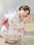 画像12: 淡色桜花柄浴衣【浴衣３点セット 浴衣/帯/下駄】OBI-siwa-200-kj-8-P / HIMO-900-yn-8-P / HEKO-800-sb-5-W / YA-1079-kj-7-W / GETA-01-kj-7-P/ [YMT] (12)