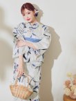 画像12: 水墨画百合柄浴衣【浴衣３点セット 浴衣/帯/下駄】OBI-hira-100-ok-4-DusBL / HIMO-900-yn-5-IV  / HEKO-800-sb-8-DusBL / YA-73-kn-GY / GETA-01-kj-2-BL/ [YMT] (12)