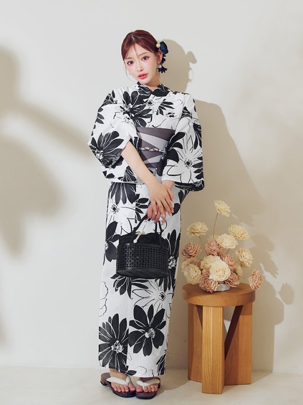 画像13: 【即日発送】モノトーンフラワーレトロモダン浴衣【浴衣３点セット 浴衣/帯/下駄】[YMT] (13)
