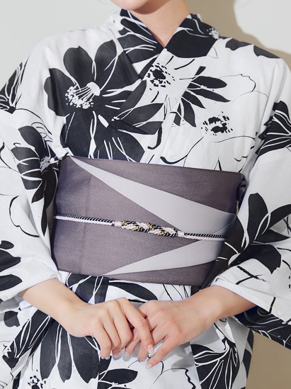 画像19: 【即日発送】モノトーンフラワーレトロモダン浴衣【浴衣３点セット 浴衣/帯/下駄】[YMT] (19)