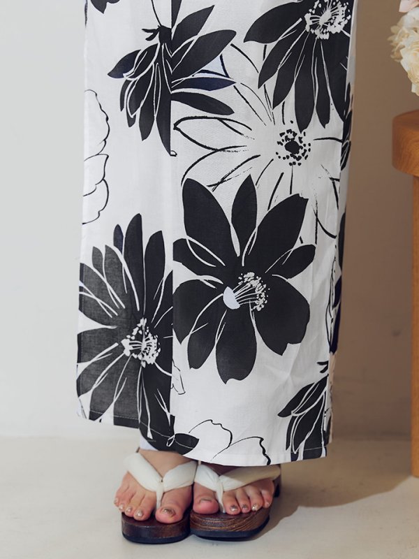 画像20: 【即日発送】モノトーンフラワーレトロモダン浴衣【浴衣３点セット 浴衣/帯/下駄】[YMT] (20)