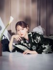 画像10: 【予約 / 5月下旬発送予定】ブラック線画フラワー浴衣 OBI-siwa-204-wk-8-BE / HIMO-900-yn-1-B / HEKO-800-sb-5-W / YA-1016-kj-CL / GETA-02-ok-4-MOC/ [yo/OF01] (10)