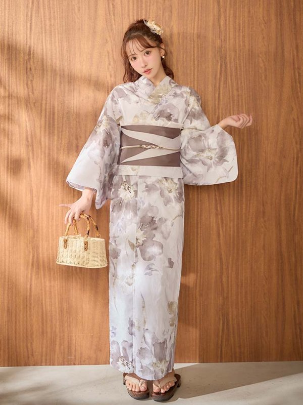 モデル：三上悠亜　身長：159cm　着用サイズ：Fサイズ