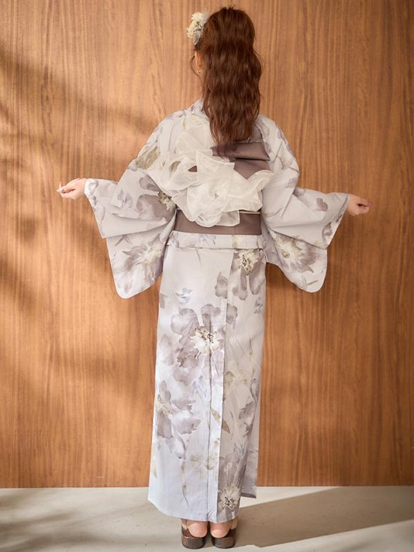 モデル：三上悠亜　身長：159cm　着用サイズ：Fサイズ