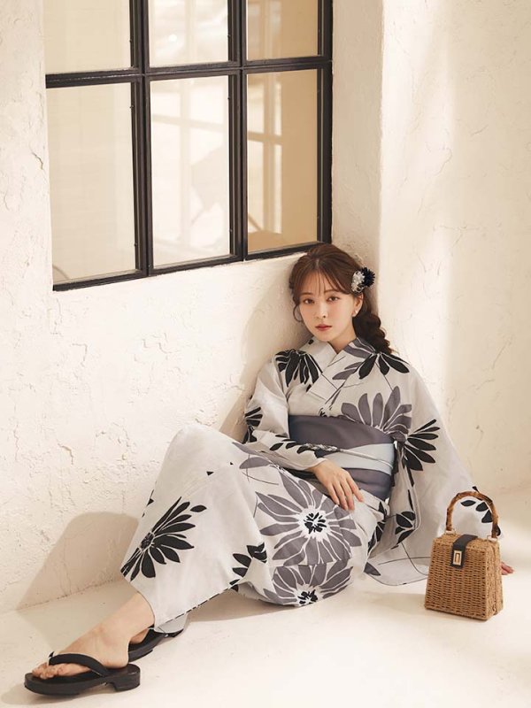 モデル：麻亜里　身長：160cm　着用サイズ：Fサイズ