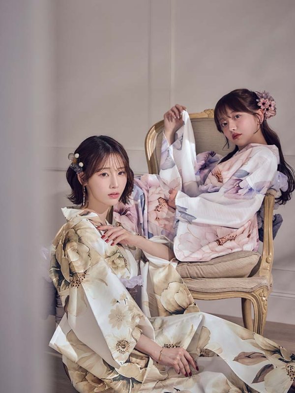 モデル：天海りこ　身長：156cm　モデル：羽澄まり　身長：158cm