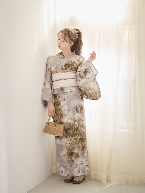 モデル：三上悠亜　身長：159cm　着用サイズ：Fサイズ