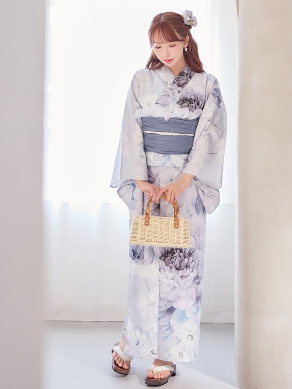 モデル：三上悠亜　身長：159cm　着用サイズ：Fサイズ