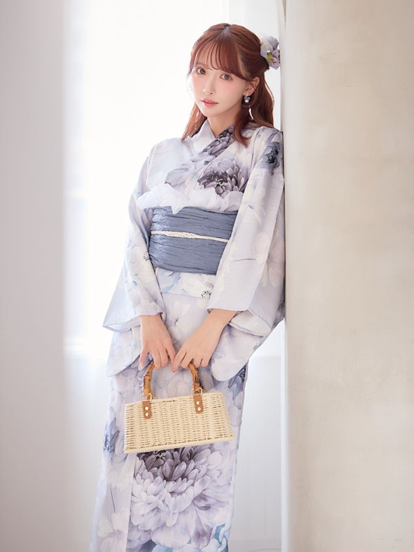 モデル：三上悠亜　身長：159cm　着用サイズ：Fサイズ