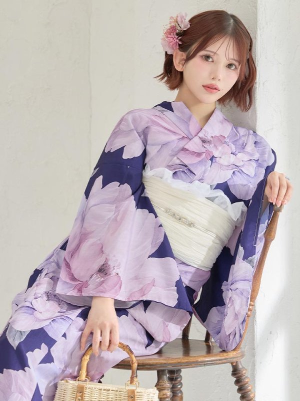 モデル：あいり先生　着用サイズ：Fサイズ