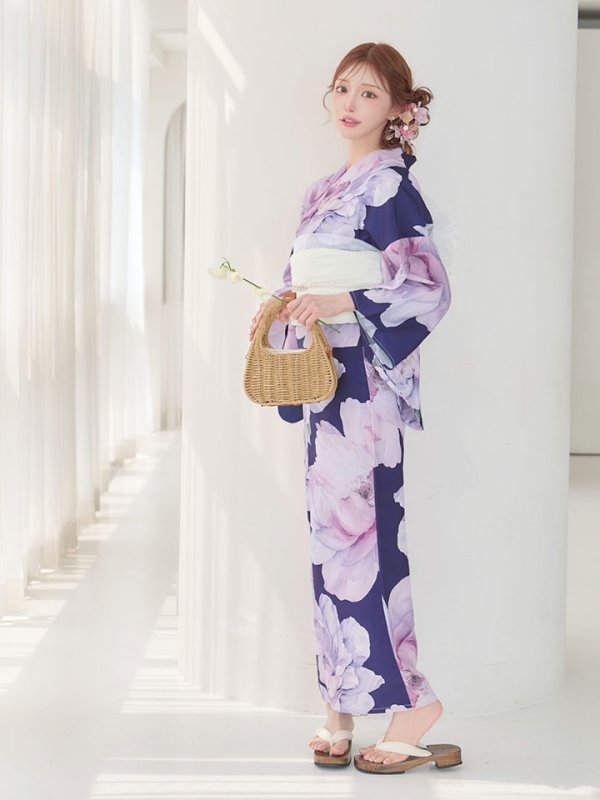 モデル：明日花キララ 身長：162cm 着用サイズ：Fサイズ