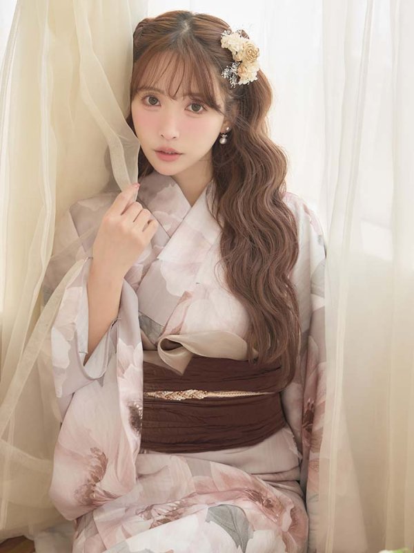 モデル：三上悠亜　身長：159cm　着用サイズ：Fサイズ