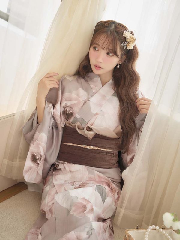 モデル：三上悠亜　身長：159cm　着用サイズ：Fサイズ