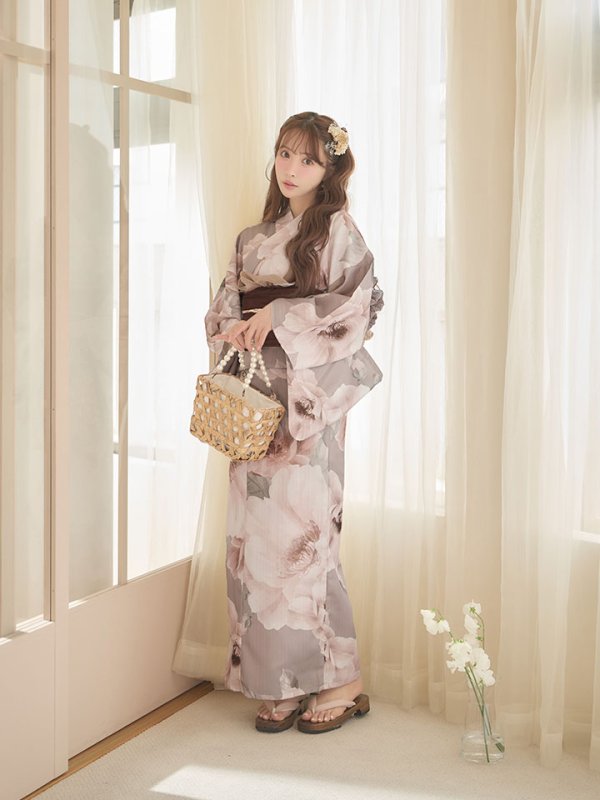 モデル：三上悠亜　身長：159cm　着用サイズ：Fサイズ