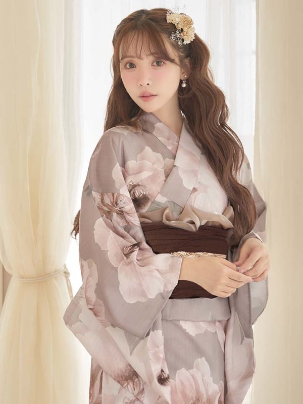 モデル：三上悠亜　身長：159cm　着用サイズ：Fサイズ