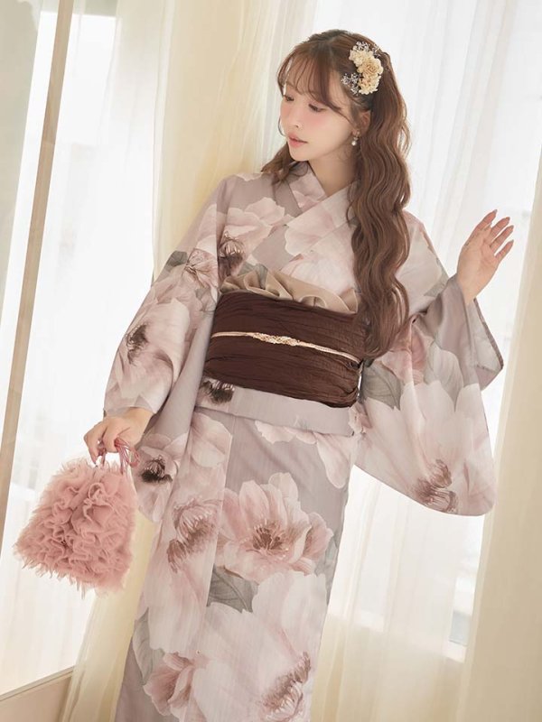 モデル：三上悠亜　身長：159cm　着用サイズ：Fサイズ