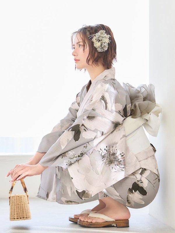 モデル：ななみん　着用サイズ：Fサイズ