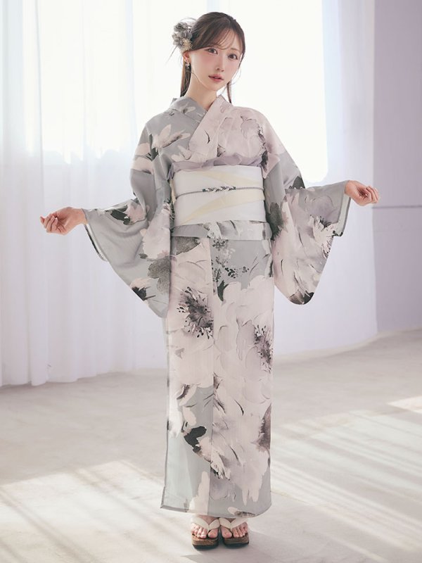 モデル：菅野結以 身長：163cm 着用サイズ：Fサイズ