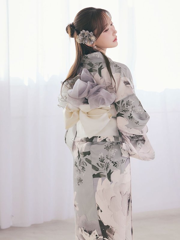 モデル：菅野結以 身長：163cm 着用サイズ：Fサイズ