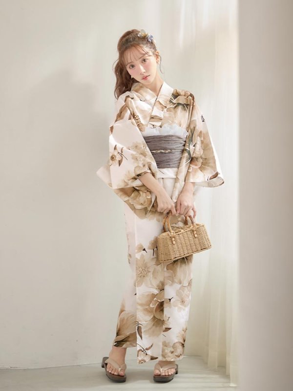 画像25: 【即日発送】ホワイトエレガントフラワー浴衣【浴衣３点セット 浴衣/帯/下駄】[OF04] (25)