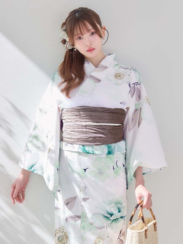 モデル：いおり 身長：164cm 着用サイズ：Fサイズ