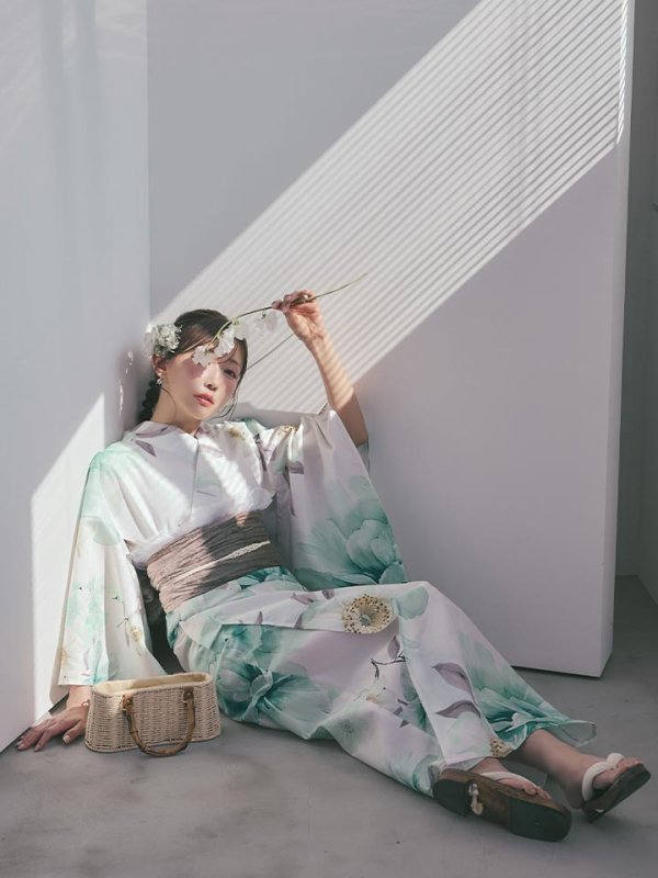 モデル：菅野結以 身長：163cm 着用サイズ：Fサイズ