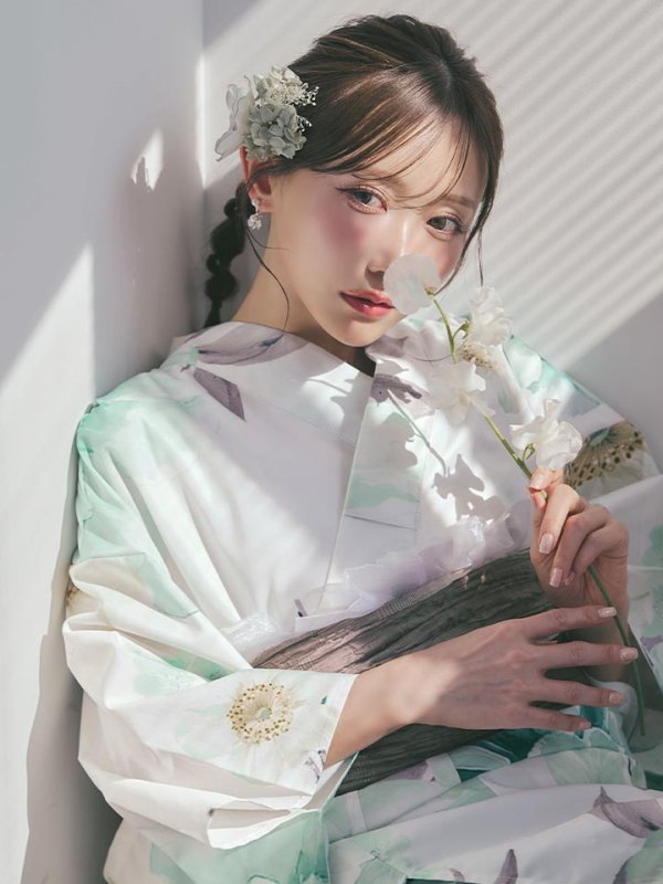 モデル：菅野結以 身長：163cm 着用サイズ：Fサイズ