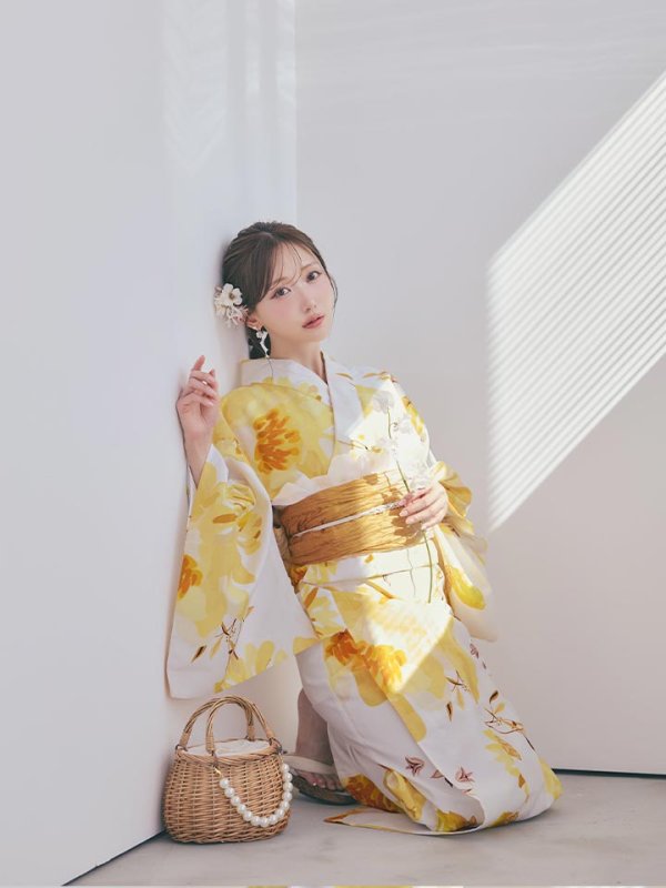 モデル：菅野結以　身長：163cm