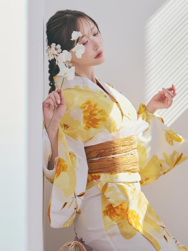 モデル：菅野結以　身長：163cm