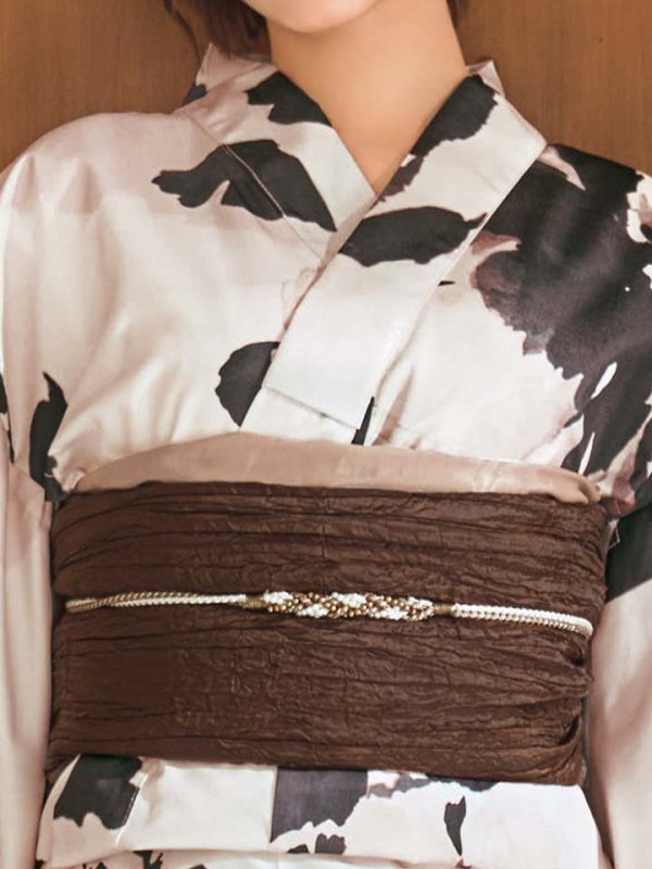 モデル：ななみん　着用サイズ：Fサイズ