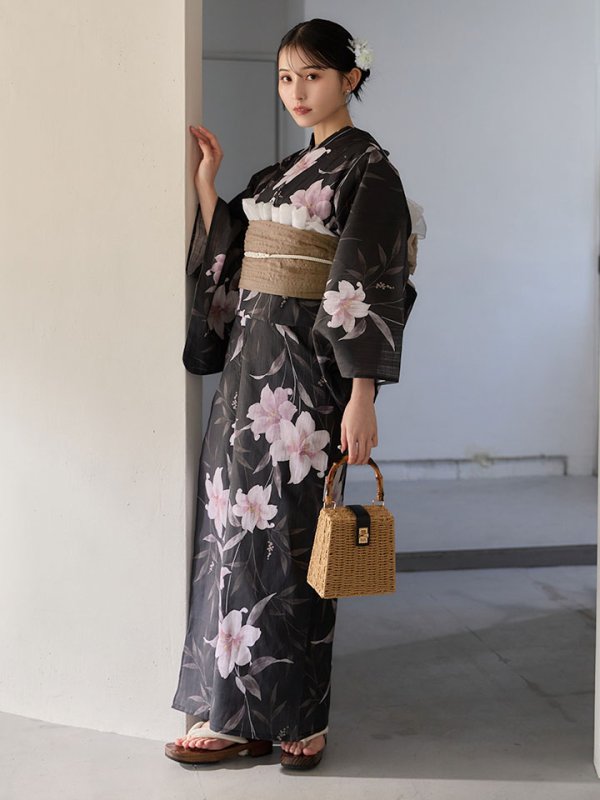 画像7: 送料無料！ホワイトリリー黒地浴衣【浴衣３点セット 浴衣/帯/下駄】[OF04]【予約 / 6月中旬発送予定】 (7)