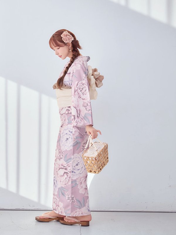 モデル：三上悠亜　身長：159cm　着用サイズ：Fサイズ