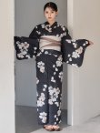 画像4: 送料無料！【即日発送】フローラルブラック浴衣【浴衣３点セット 浴衣/帯/下駄】[OF04] (4)