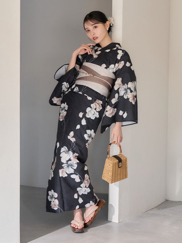 画像9: 送料無料！【即日発送】フローラルブラック浴衣【浴衣３点セット 浴衣/帯/下駄】[OF04] (9)