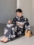 画像12: 送料無料！【即日発送】フローラルブラック浴衣【浴衣３点セット 浴衣/帯/下駄】[OF04] (12)