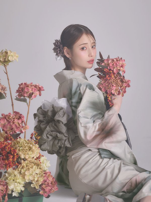 モデル：天海りこ　身長：156cm　着用サイズ：Fサイズ