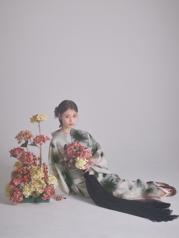 モデル：天海りこ　身長：156cm　着用サイズ：Fサイズ