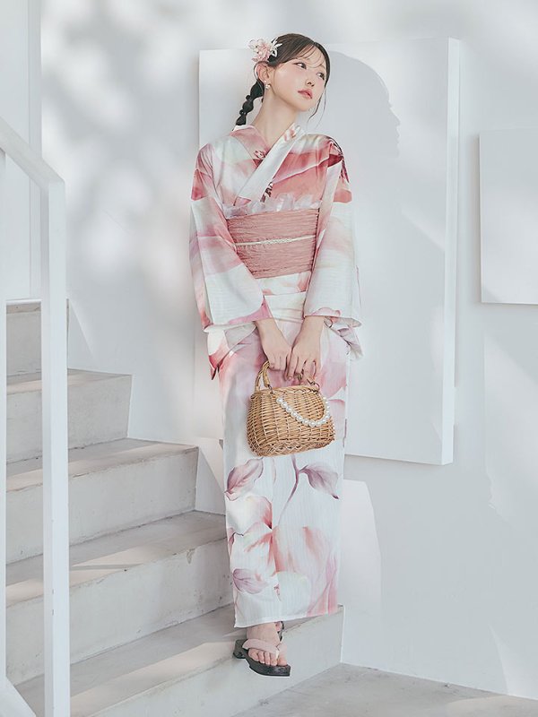 モデル：菅野結以 身長：163cm 着用サイズ：Fサイズ