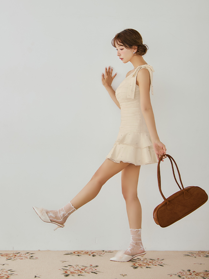 ローブドフルール サテンワンショルダーリボンティアードフレアミニキャバドレス XSサイズあり【ROBE de FLEURS/ローブドフルール】サテン/ ワン