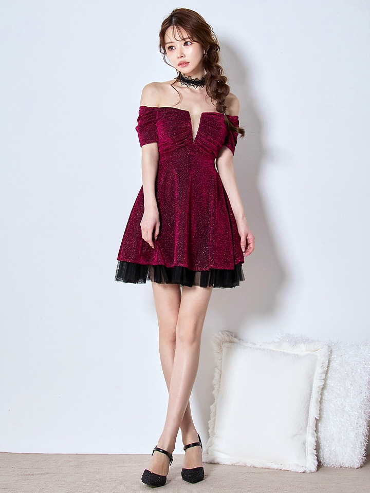 Donia Quinn ドニアクイーン　フレア ホルターネックキャバドレス XS-Lサイズあり【Donia Quinn / ドニアクイーン】 ラメ/ オフショル