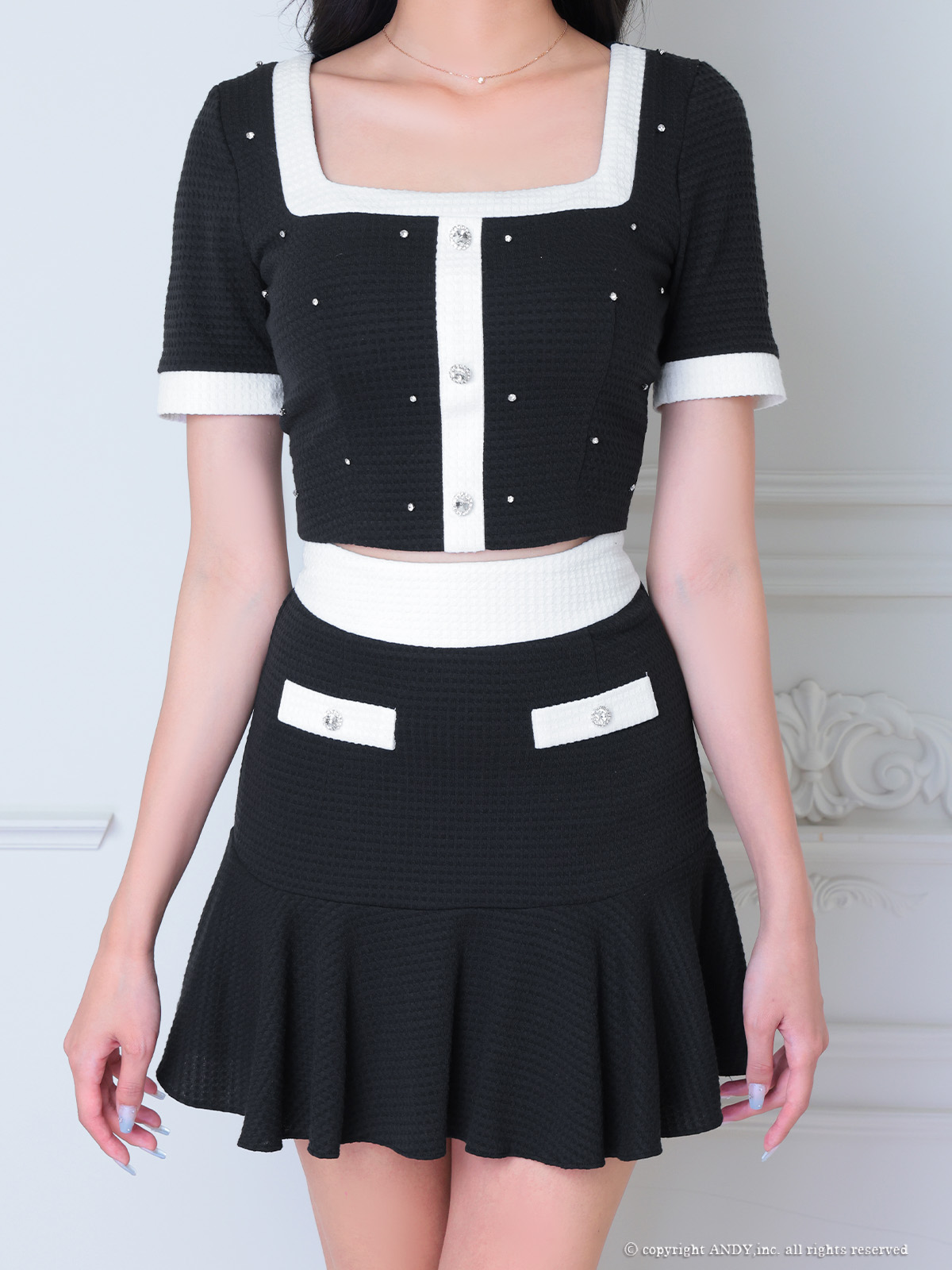 XSサイズあり【an/アン】バイカラー/ ビジュー/ スクエアネック