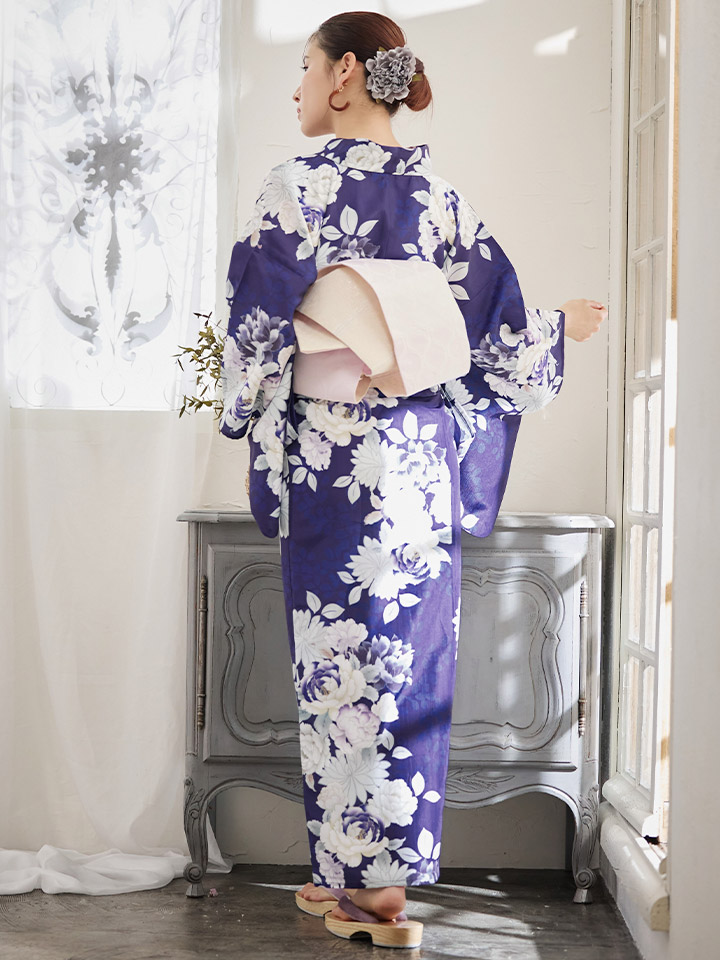 ❤️高級浴衣❤️呉服店にて購入ベージュに芍薬牡丹柄ブルーピンク大人可愛い上品高級 ❤️高級浴衣❤️呉服店にて購入ベージュに芍薬牡丹柄ブルーピンク