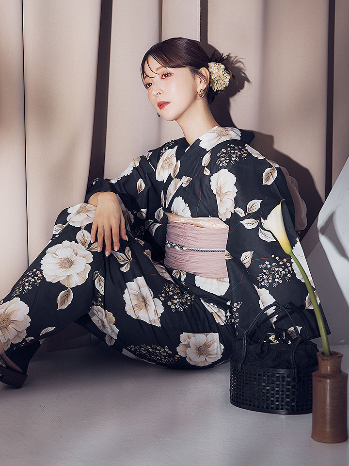 花柄浴衣・帯セット・着付けbook・下駄 花柄浴衣・帯セット・着付けbook・下駄 2025 浴衣5点セット