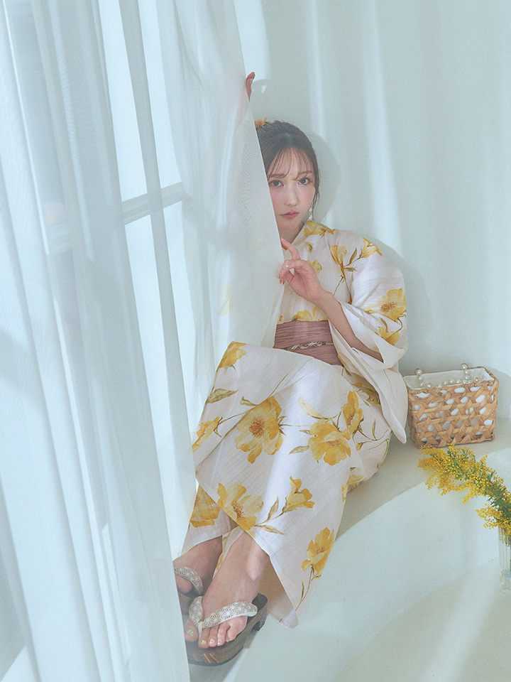 sugar & JEWELS 花柄 浴衣 クリームイエロー地ｘマルチ花模様浴衣 即日発送】白地にイエローの水彩花柄浴衣【浴衣3点セット 浴衣