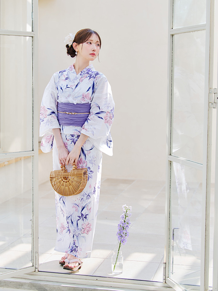 ホワイト✕パープル ディープホワイト百合柄浴衣 2点SET]ディープホワイト百合柄浴衣【YUKATA by dazzy 2025】の